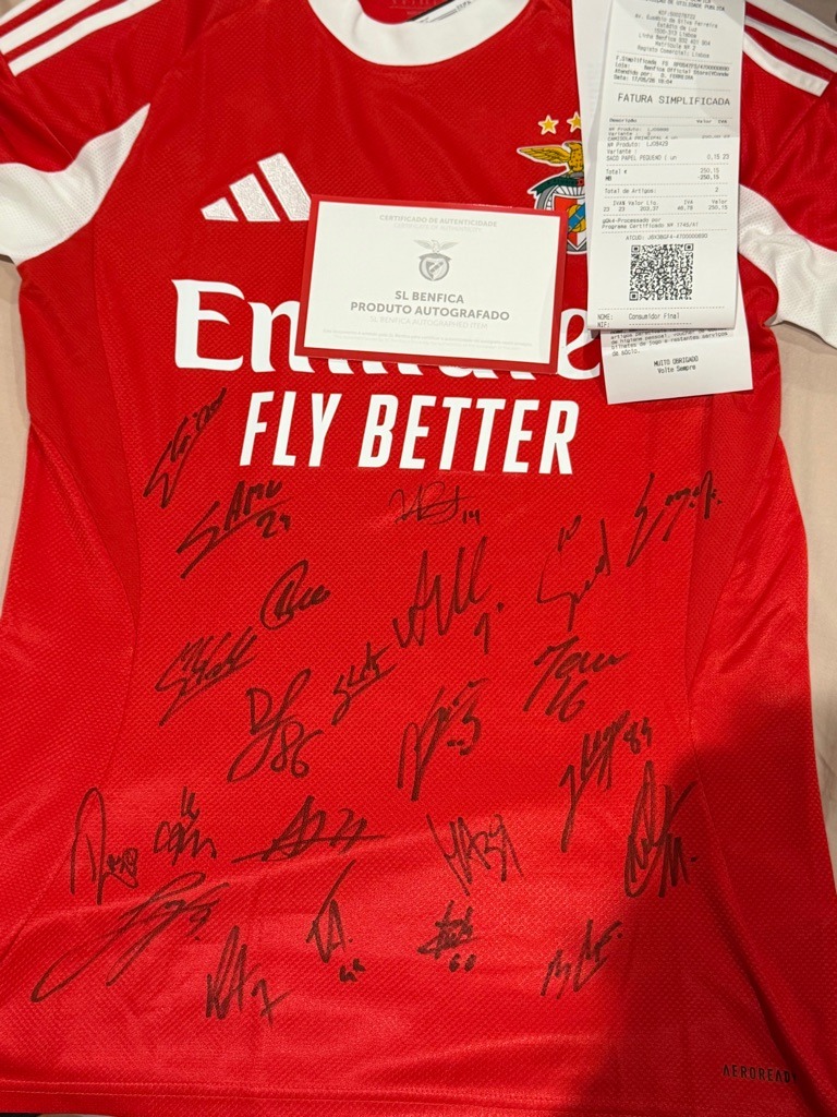 S.L. Benfica First Team (Multiple Signatures)
