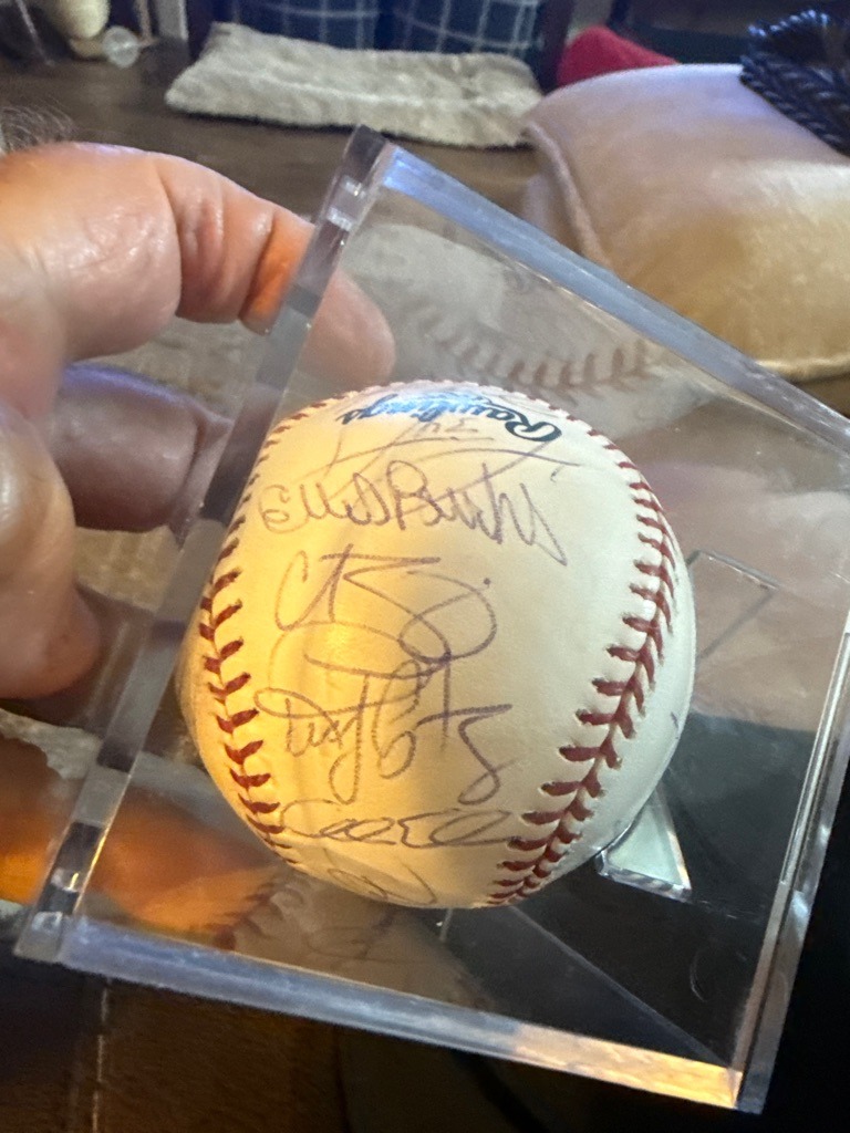 Babe Ruth (Primary signature visible)