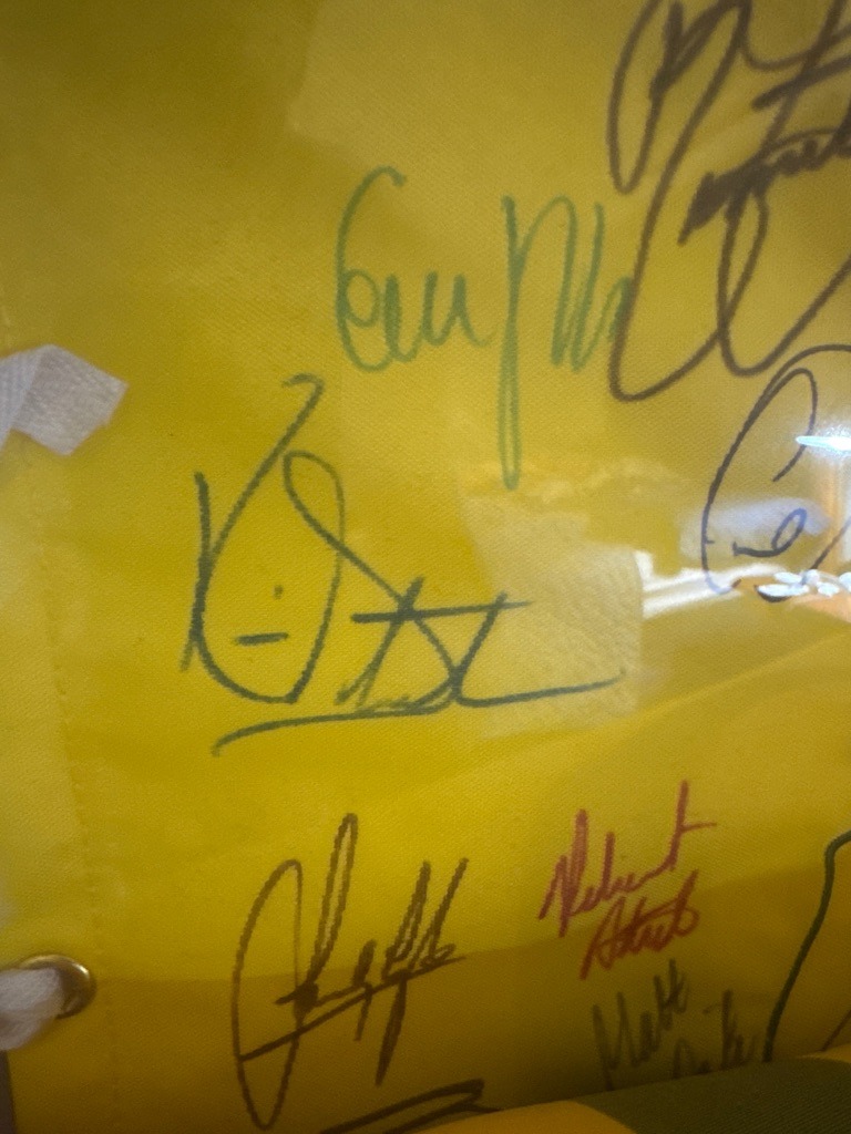Danny Willett (featured center-left in green ink) along with multiple golfers
