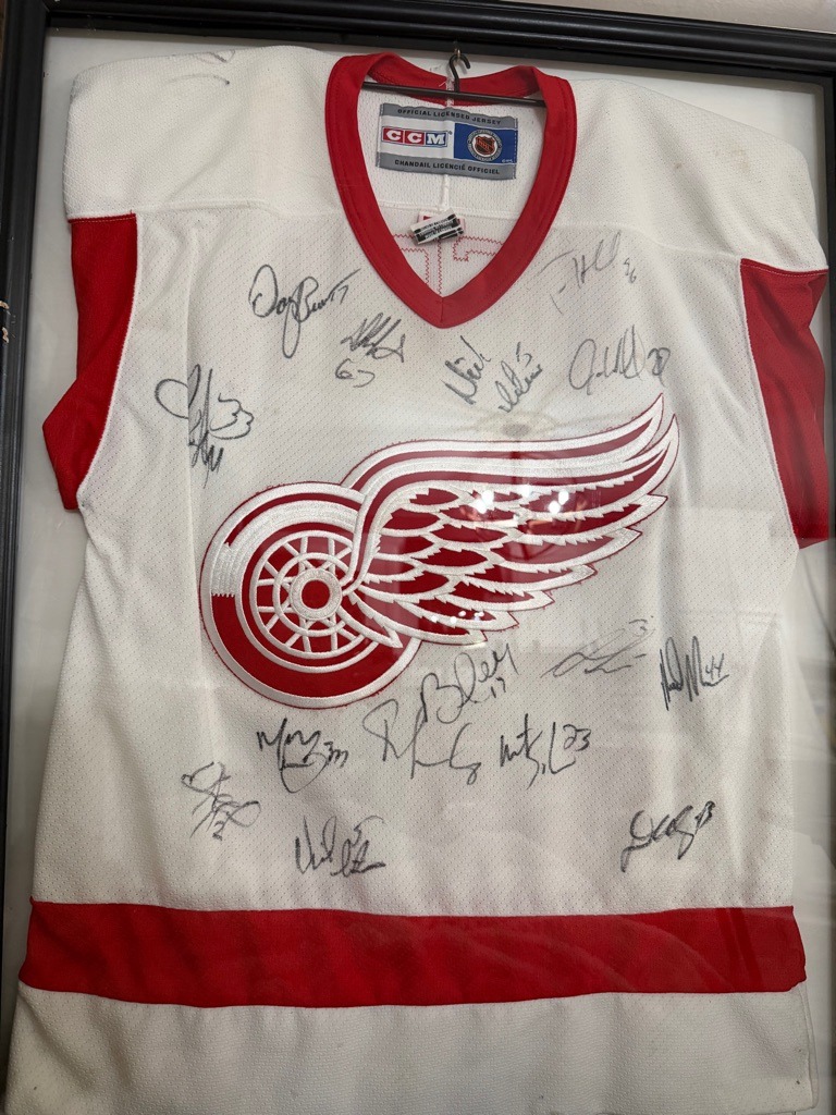 Multiple Members of the 1996-1997 Detroit Red Wings