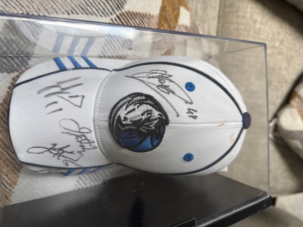 Dirk Nowitzki (and multiple Dallas Mavericks teammates)
