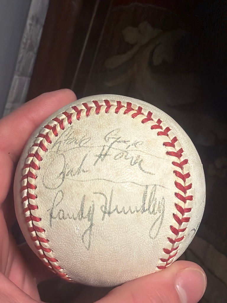 Randy Hundley (with multiple signatures visible including likely Glenn Beckert)